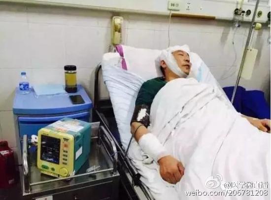 江苏一医生遭病人家属殴打致头皮撕裂