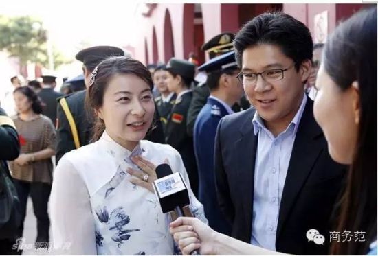 千亿媳妇郭晶晶的真实生活：戴5毛发圈买20元地摊货