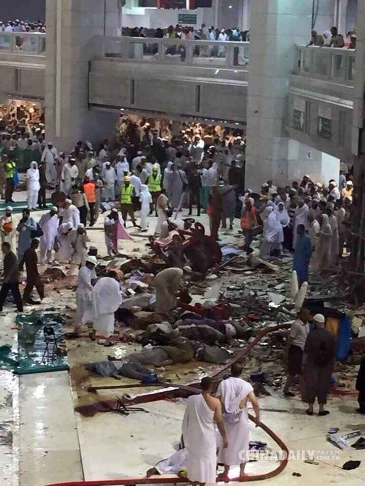 沙特麦加大清真寺塔吊倒塌 已致117人遇难