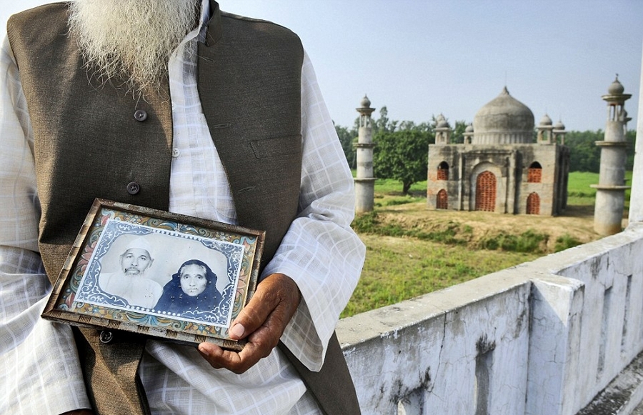 印度80岁老人为悼亡妻建缩小版泰姬陵