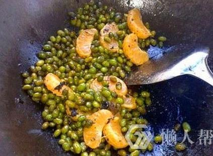 冰镇麻辣烫很黑暗？弱爆！高校食堂神级黑暗料理大盘点[图集]