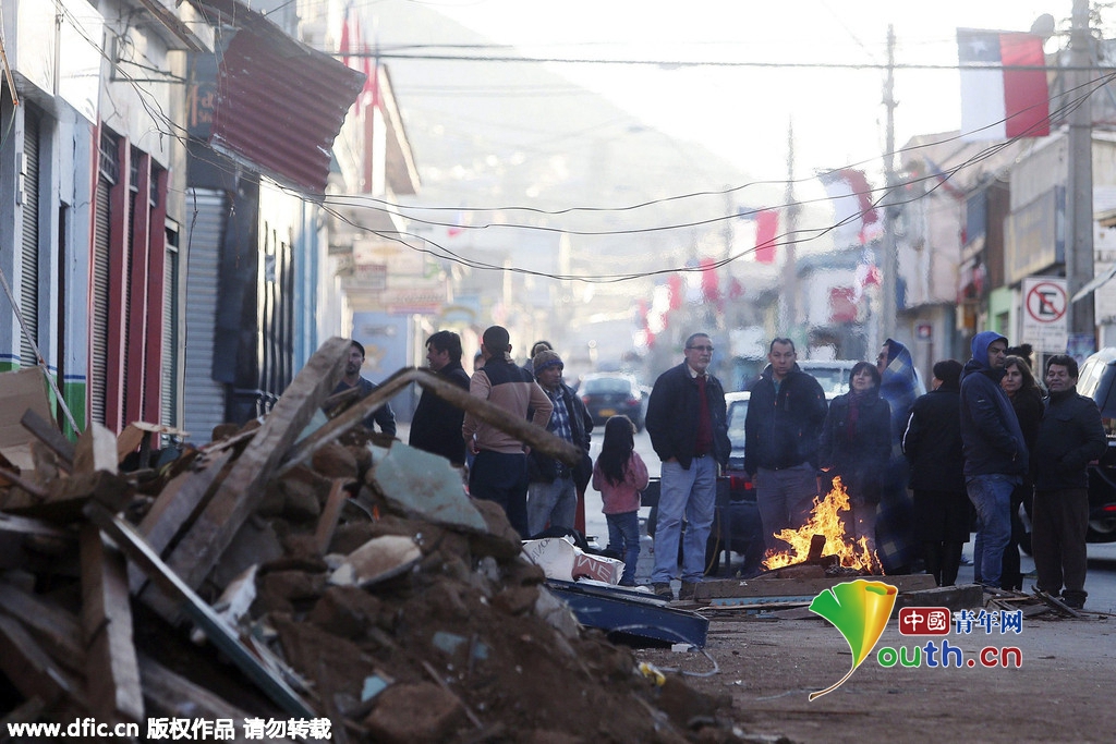 智利8.3级地震已致8人死亡 海啸袭击百万人疏散