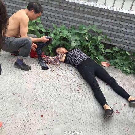 杭州萧山义桥发生血案 孩子玩闹起纠纷大人持刀相向