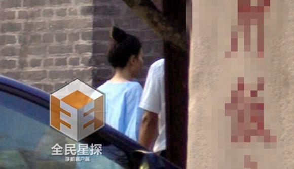 谢霆锋庆35岁生日 众人面前献吻王菲