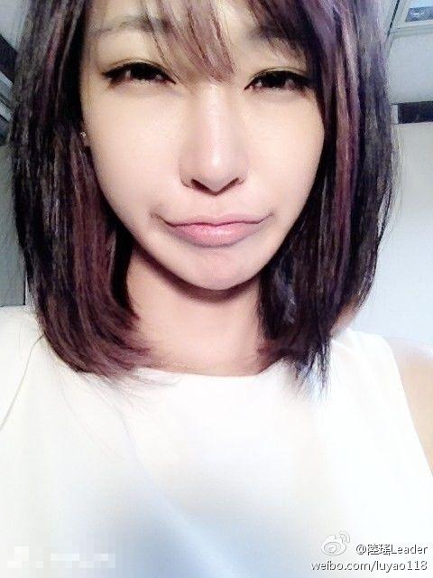 李荣浩首度承认与杨丞琳恋情 否认已领结婚证