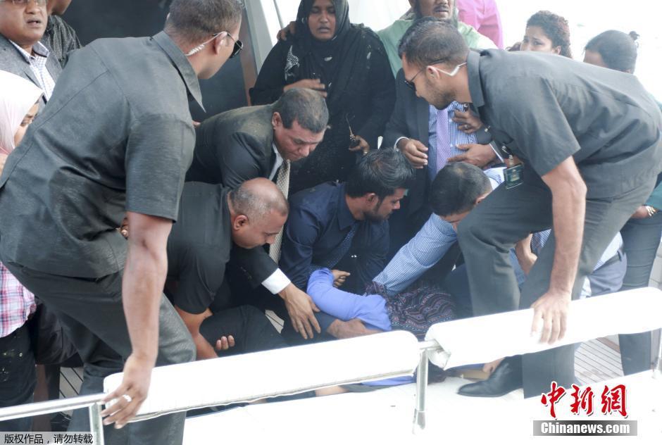 马尔代夫总统乘坐游艇爆炸 总统夫人受伤