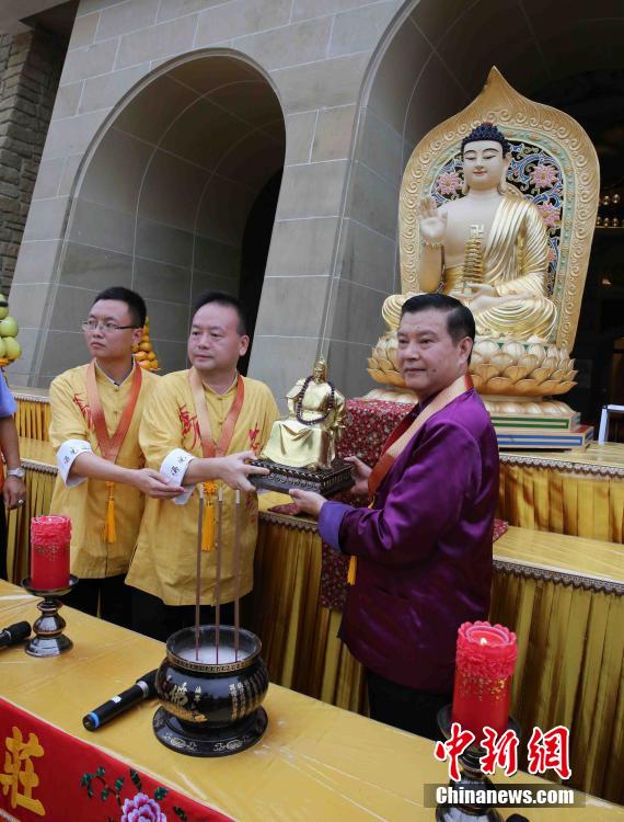 中秋月圆 重庆关岳庙岳飞铜像在台湾佛光山安座