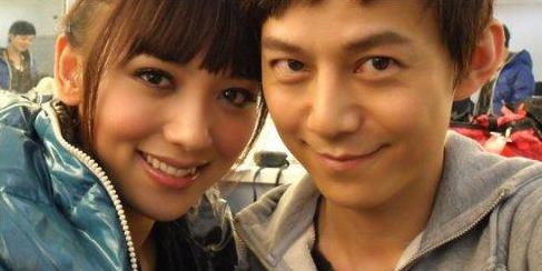 王菁何炅恋情曝光疑备孕 揭秘体娱圈隐秘恋情