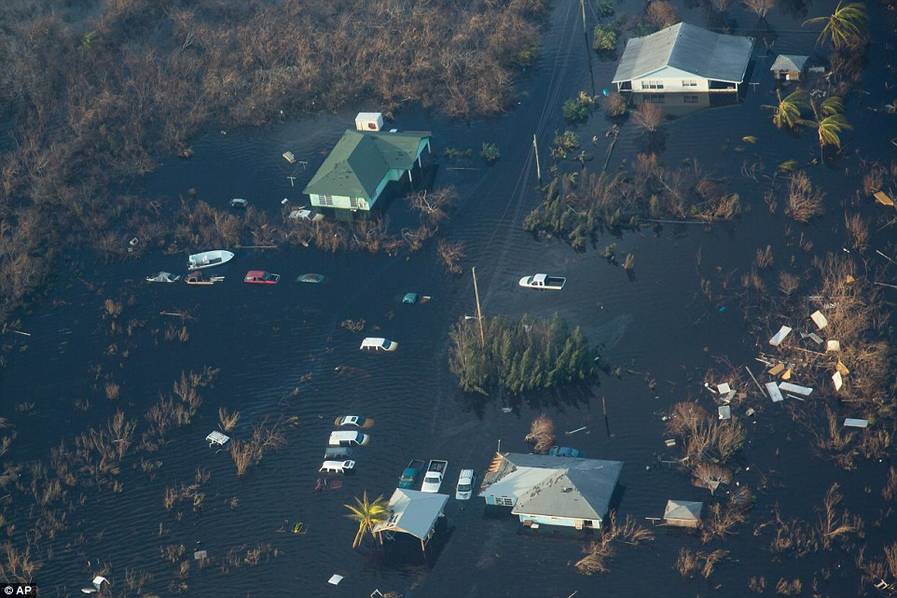 美国遭遇“千年一遇”的洪水 造成至少315起交通事故