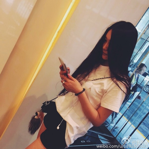范志毅女儿美照走红网络