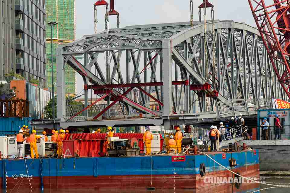 上海：百年浙江路桥今日复位