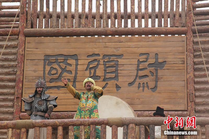 新疆巴楚再现“唐僧师徒蔚头国通关”情景