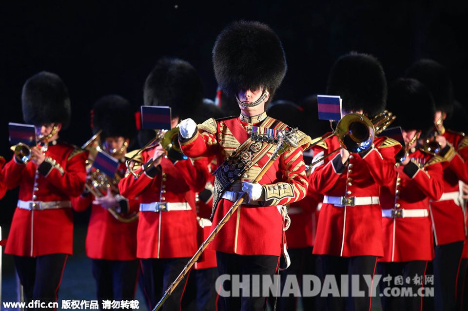 上海：英国女王近卫军乐队首秀尽展风采