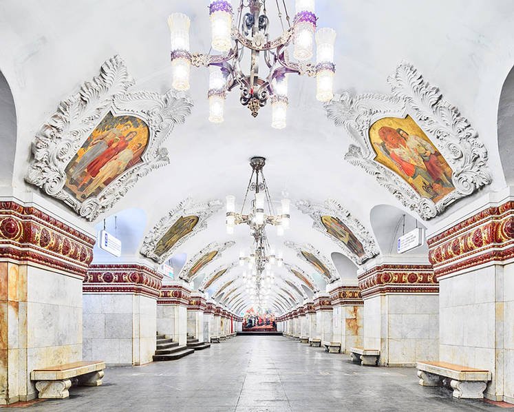 镜头下的莫斯科地铁：建于1935年的奢华画风