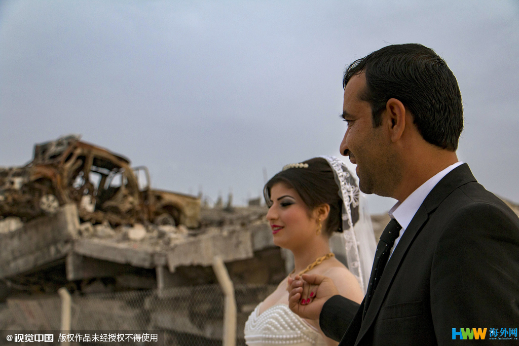 叙利亚重镇科巴尼脱离IS后迎来首场婚礼