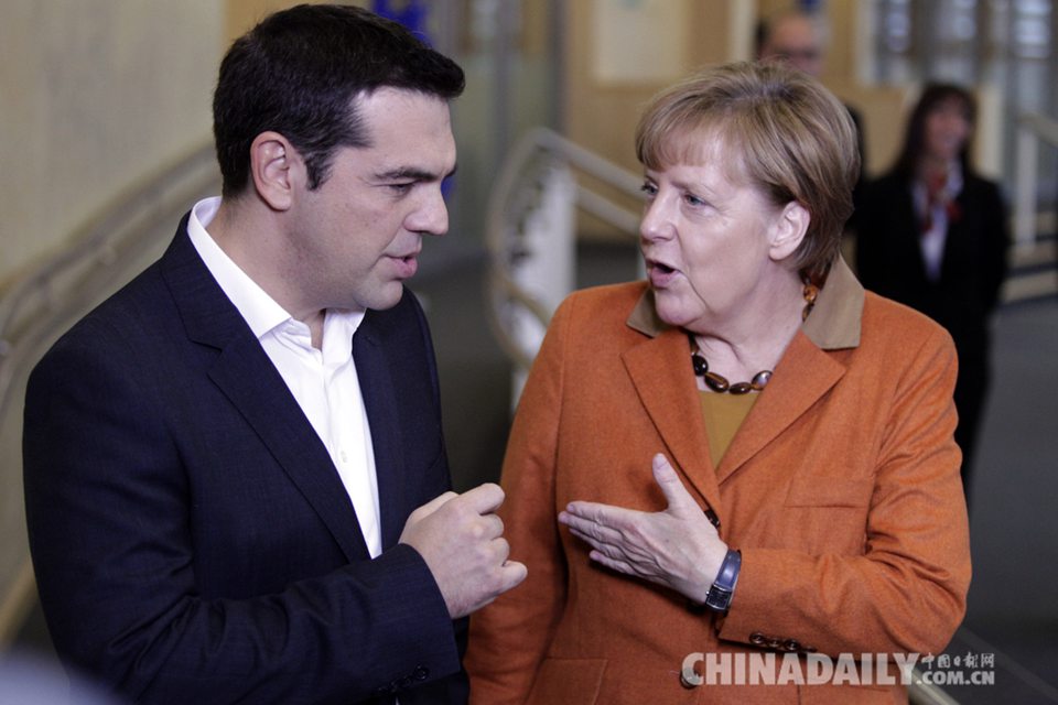 德国总理默克尔遭希腊总理“壁咚”