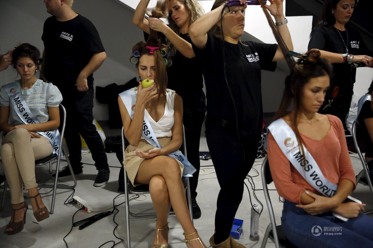 西班牙变性人首次参加世界小姐比赛