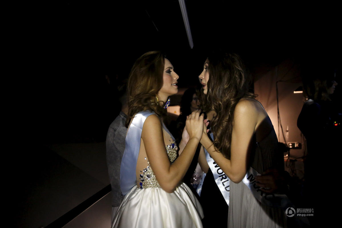 西班牙变性人首次参加世界小姐比赛