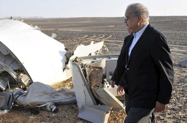 埃及总理进入俄罗斯客机坠毁现场