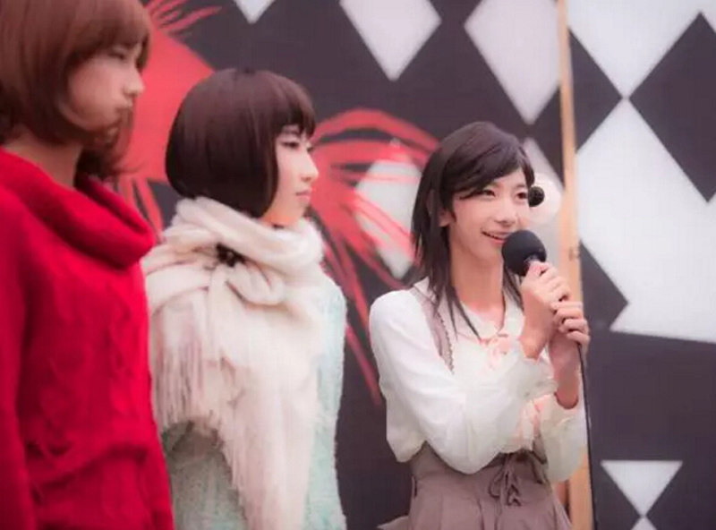 日本男子中学组织年度选美 美男子秒变美少女(组图)