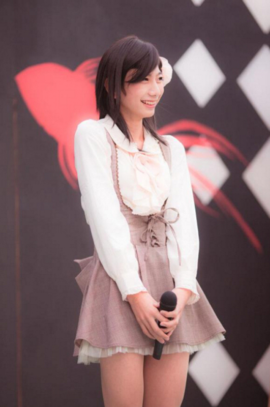 日本男子中学组织年度选美 美男子秒变美少女(组图)