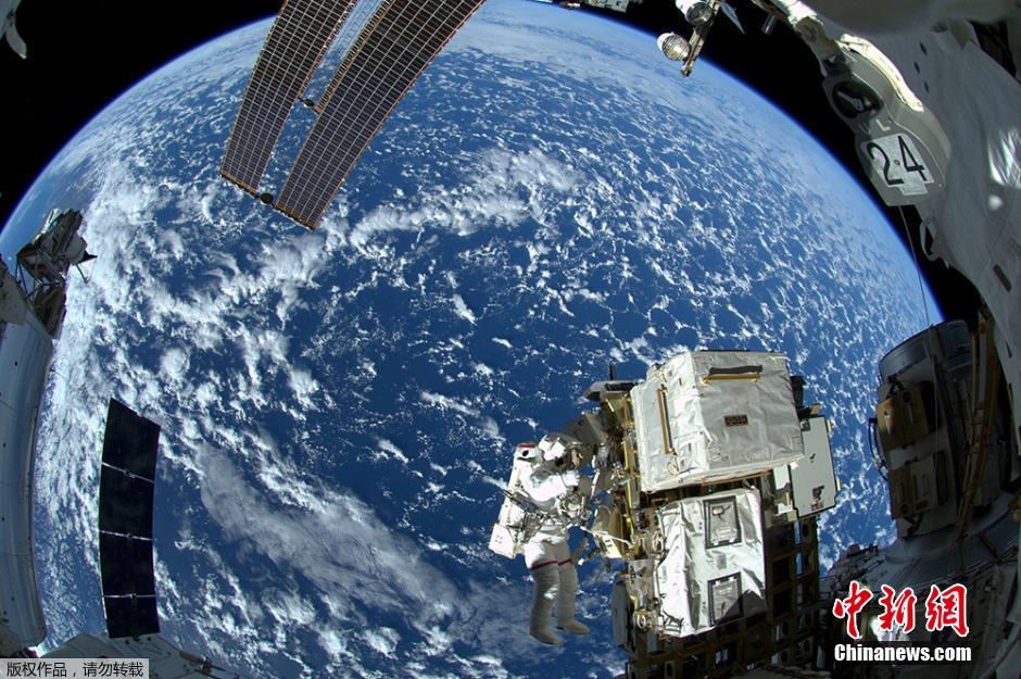 NASA发照纪念人类登上国际空间站15周年
