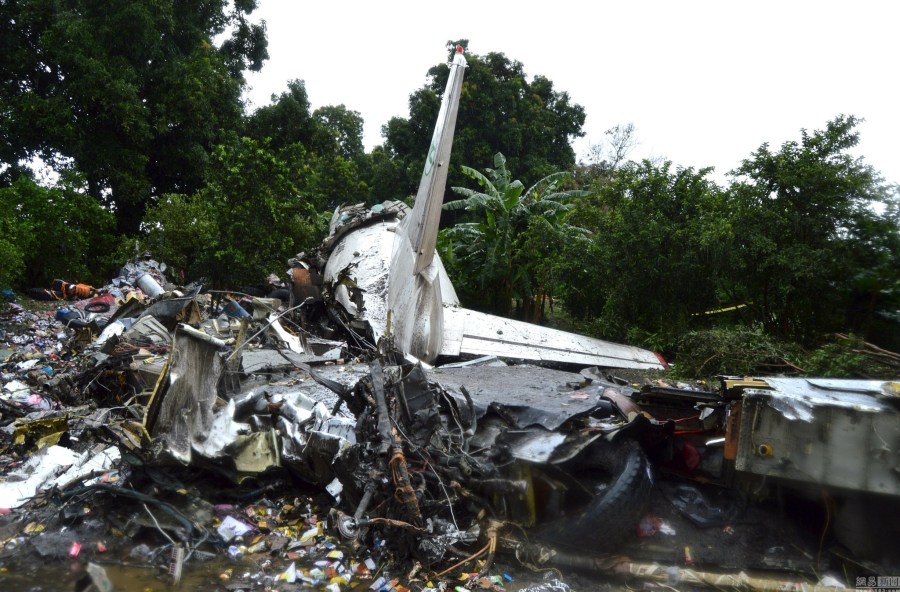 一架俄罗斯运输机在南苏丹坠毁 41人遇难