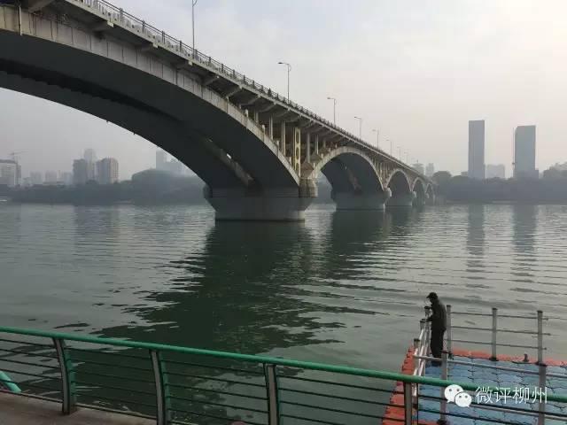 广西柳州市长散步时坠河身亡