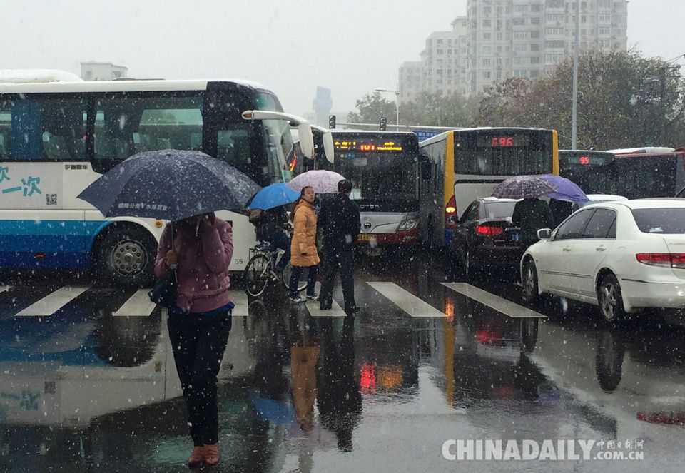 北京迎来今冬首场降雪