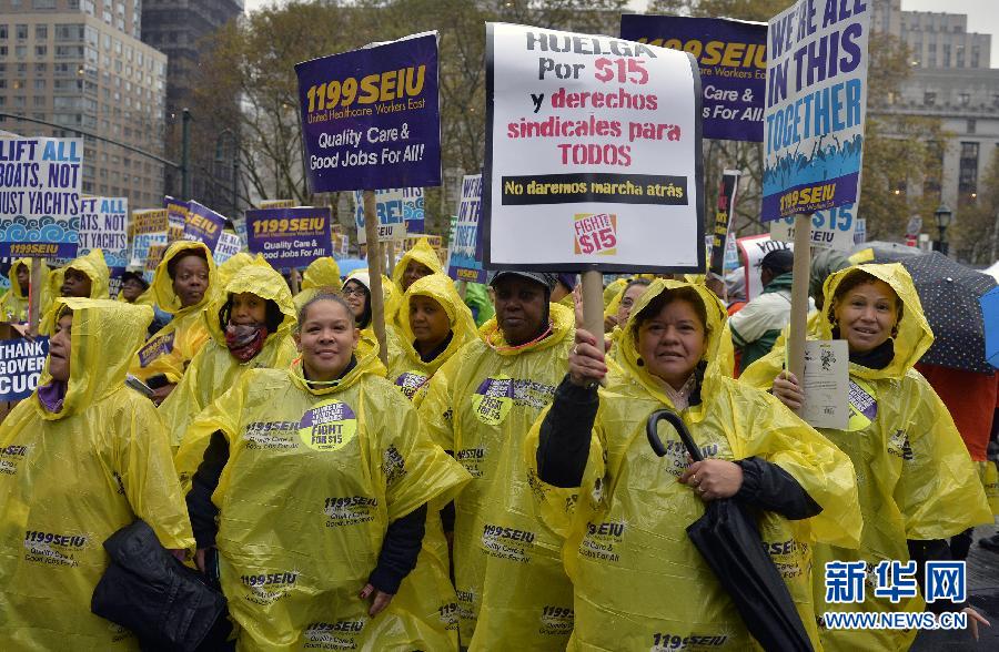 美国快餐店工人罢工 要求提高最低工资