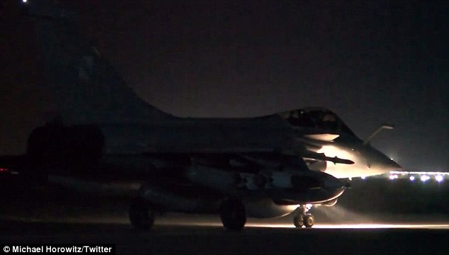 战机升空 法国猛烈空袭ISIS