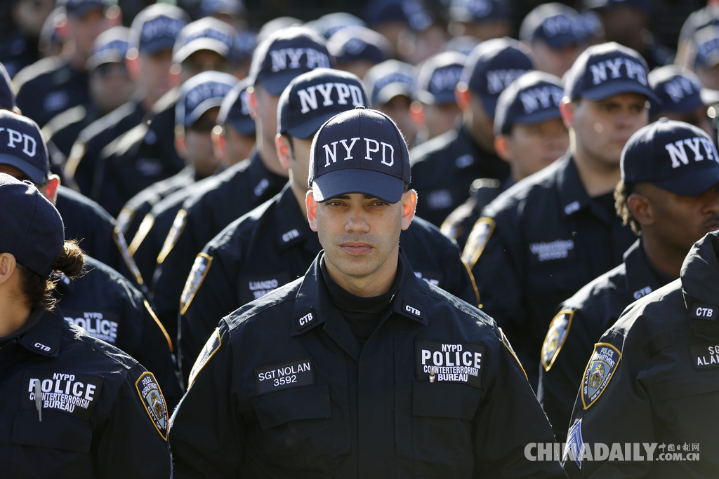 巴黎恐袭后：纽约成立新反恐突击队强化安保