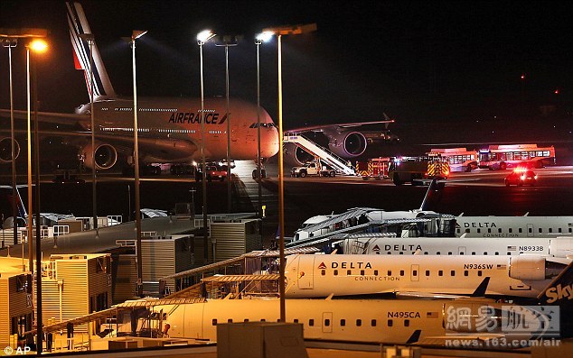 法航飞巴黎航班遭炸弹威胁 客机紧急着陆