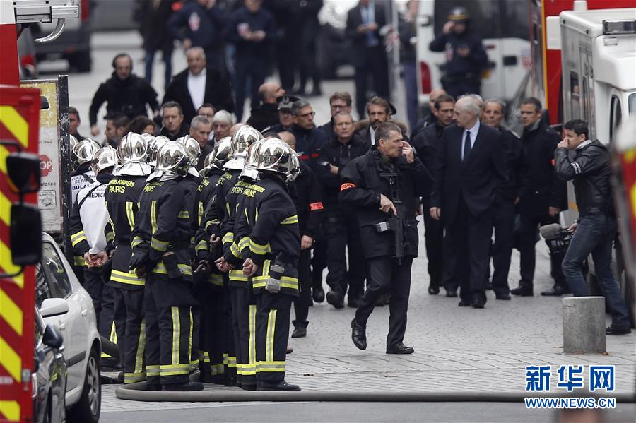 法国抓获8名恐怖嫌疑人 巴黎恐袭案幕后主使尚未抓获