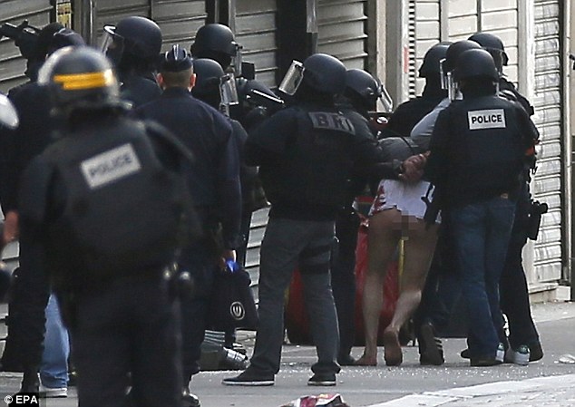 欧洲第一个女性人肉炸弹:法恐袭女嫌犯沐浴照曝光