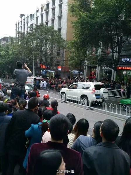 重庆：男子持刀捅杀一名女性后自杀