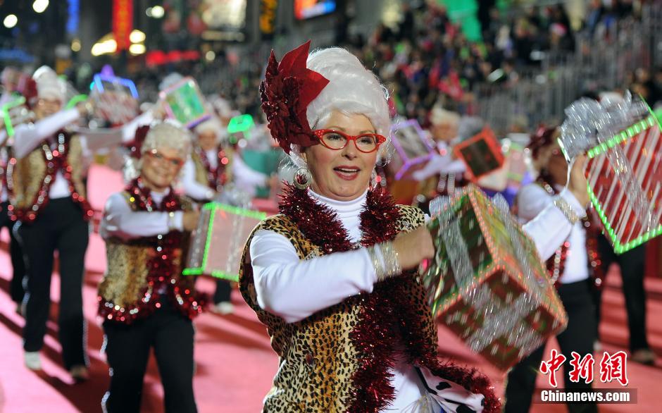 第84届好莱坞圣诞大游行 中国大学生舞动星光大道