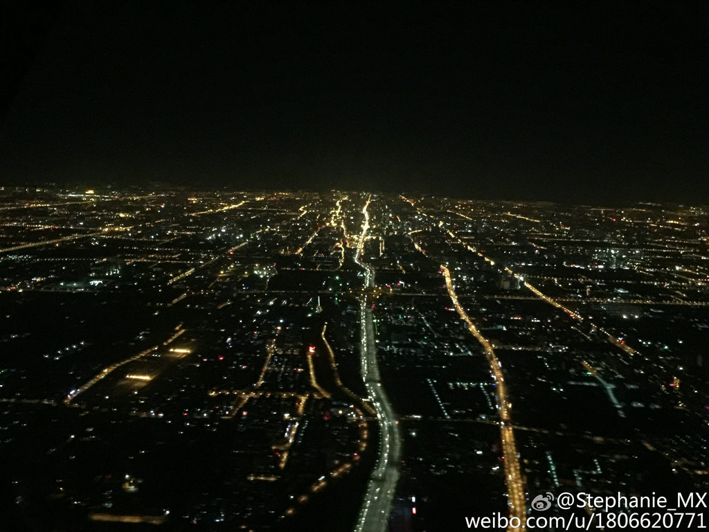 网友晒北京雾霾消散后的夜空