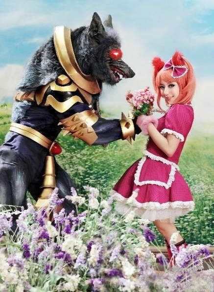 郭富城女友曾是LOL安妮Coser 王思聪笑了