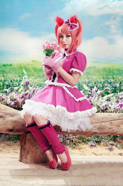 郭富城女友曾是LOL安妮Coser 王思聪笑了