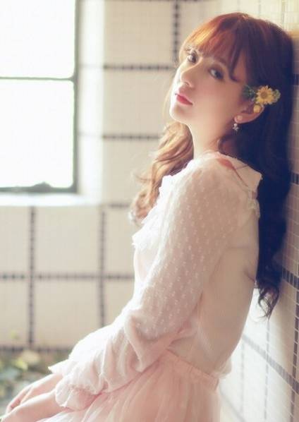 郭富城女友曾是LOL安妮Coser 王思聪笑了