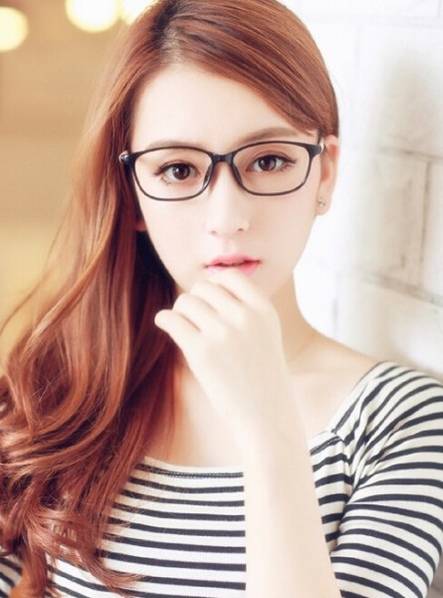 郭富城女友曾是LOL安妮Coser 王思聪笑了