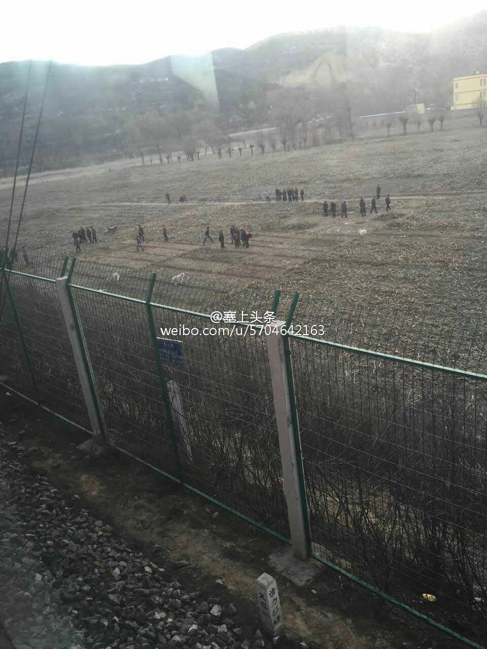 陕西火车撞上羊群紧急停车 列车晚点乘客无人伤