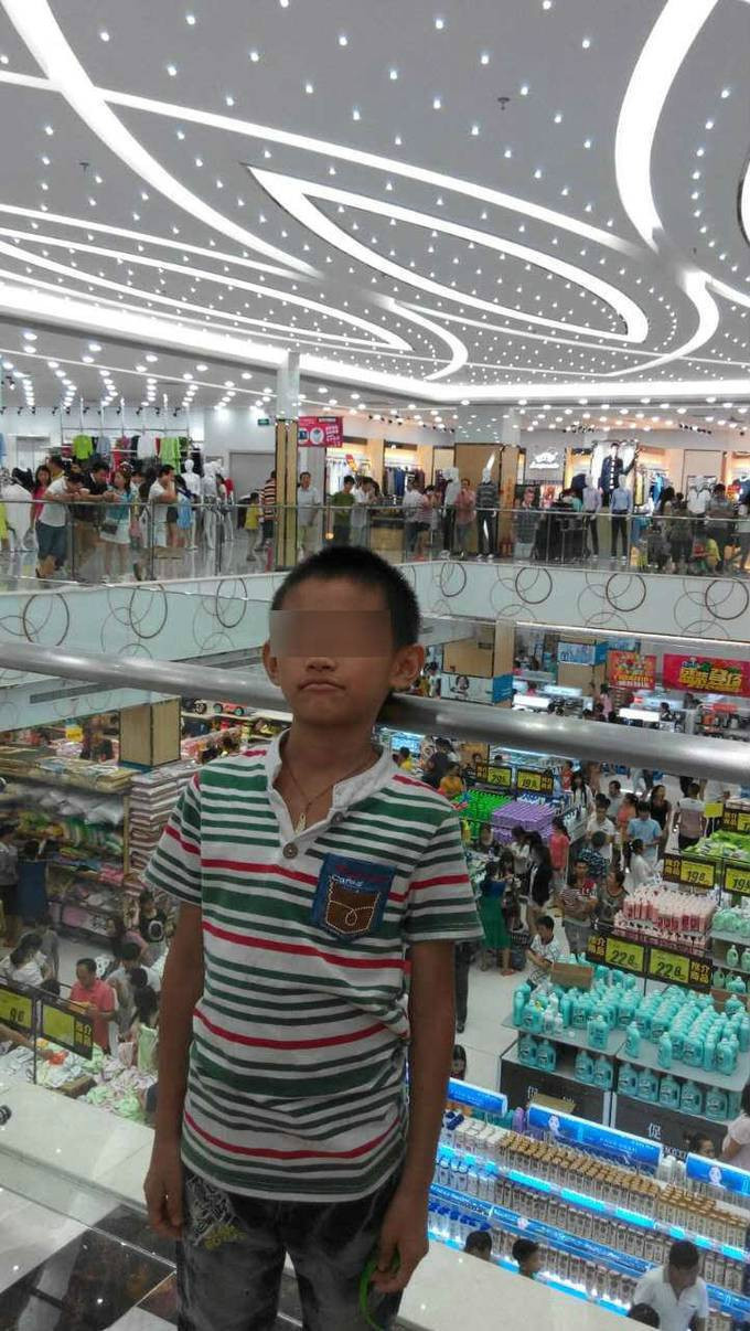 广东未成年姐弟出租屋遇害 姐姐赤身疑遭性侵