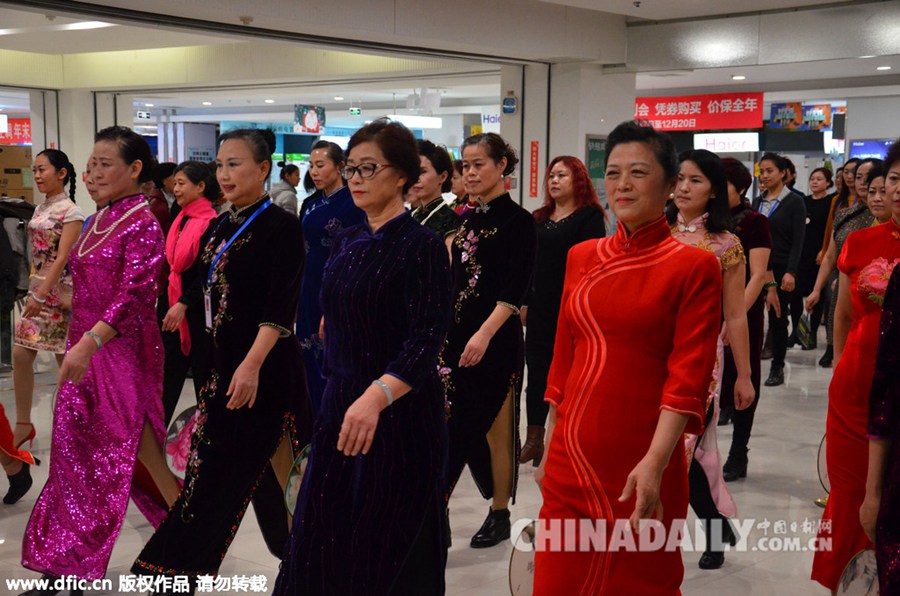 山东大妈穿旗袍培训 备战电视剧海选