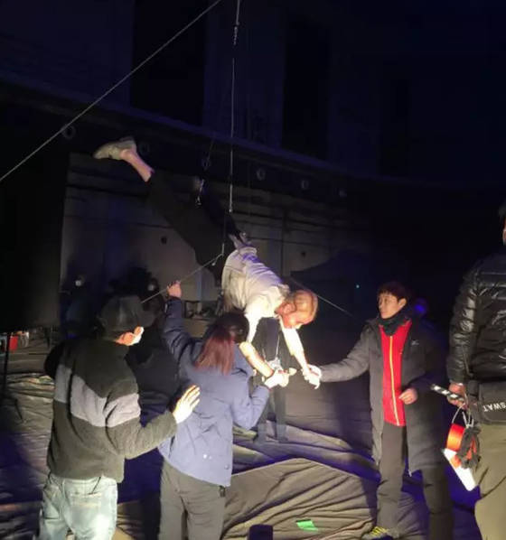 刘晓庆演大反派 秃头造型引热议