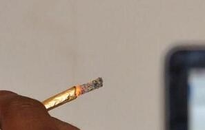 男子用吸金纸偷黄金 5次窃黄金47克获利万元