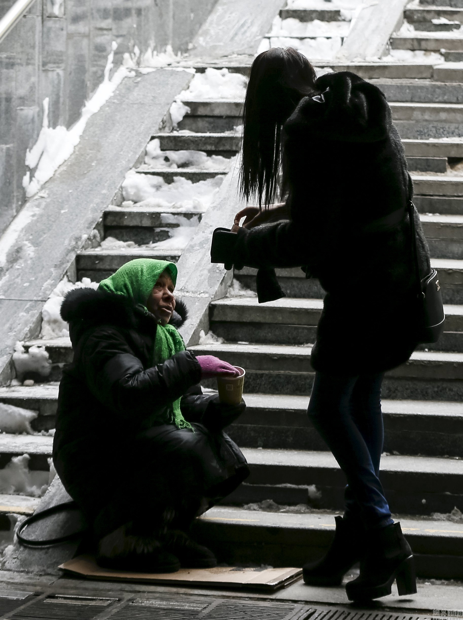 乌克兰有居民冻死街头 暴雪寒流或影响中国
