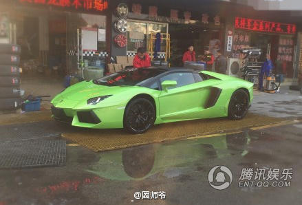 塘主张翰开豪车外出 打造现实版的霸道总裁