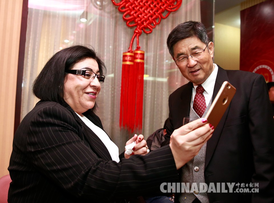 中国记协在京举行中外新闻界新春联谊会